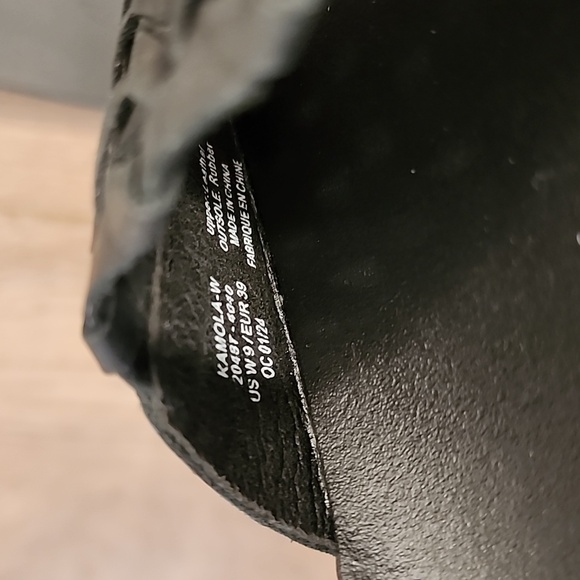 OluKai Black Woven Sandals - Picture 5 of 7